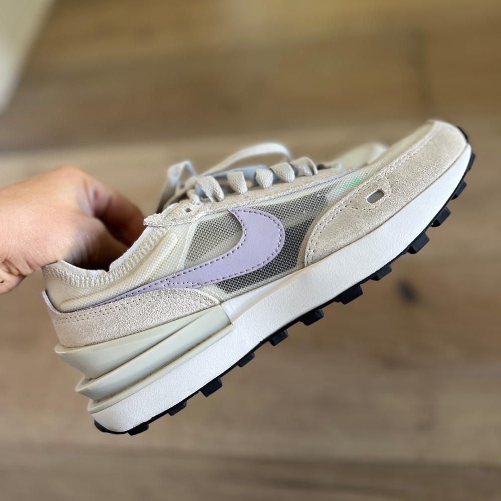 Nike Waffle One Summit in White Infinite Lilac Light Bone Womens Size 6